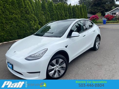 Used 2023 Tesla Model Y Long Range AWD/4WD image 3