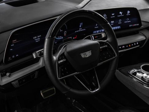 Used 2025 Cadillac Optiq Luxury 2 w/ LPO, Floor Liner Package AWD/4WD image 36