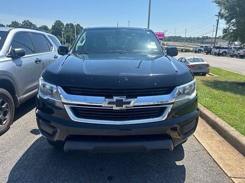 Used 2020 Chevrolet Colorado LT RWD image 2