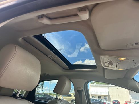 Used 2015 Ford Focus Titanium w/ Titanium Technology Package image 21