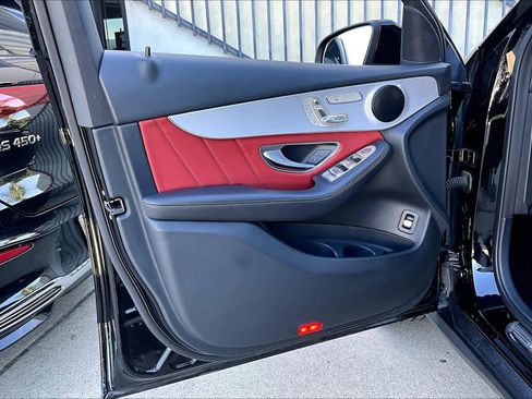 Used 2022 Mercedes-Benz GLC 300 image 21