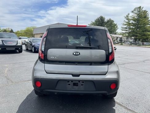 Used 2017 Kia Soul image 11