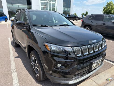 Used 2022 Jeep Compass Limited AWD/4WD image 2