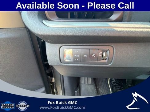 Used 2024 Chevrolet Traverse LT w/ Trailering Package AWD/4WD image 9