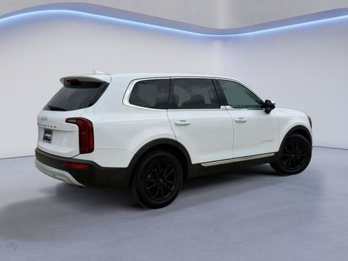 Used 2022 Kia Telluride LX AWD/4WD image 7