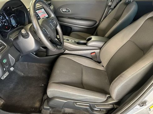 Used 2020 Honda HR-V Sport image 20