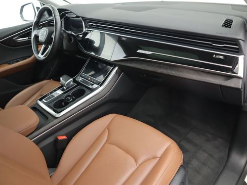 Used 2022 Audi Q8 Premium Plus image 18