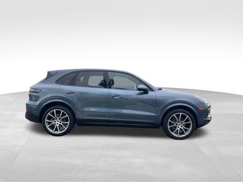 Used 2019 Porsche Cayenne w/ Premium Plus Package AWD/4WD image 6