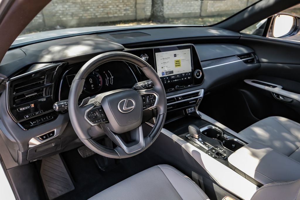 Used 2024 Lexus RX 350 Premium w/ Accessory Package (Z1) AWD/4WD image 4