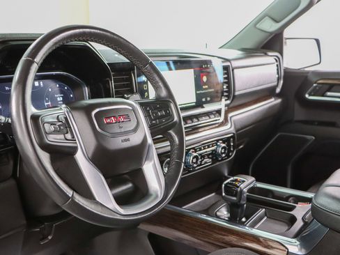 Used 2023 GMC Sierra 1500 Elevation image 25