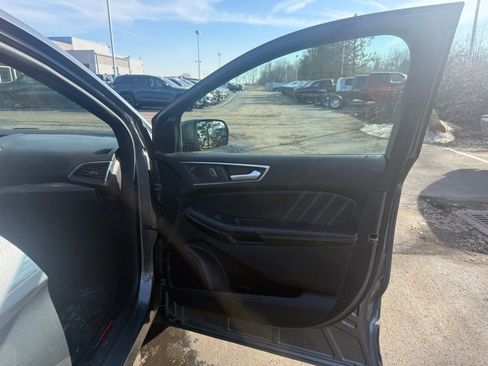 Used 2019 Ford Explorer Limited w/ Class III Trailer Tow Package image 13