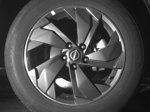 Used 2025 Nissan Rogue SV FWD image 13