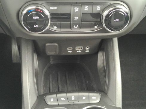 Certified 2023 Chevrolet TrailBlazer LT w/ Convenience Package AWD/4WD image 27