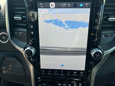 Used 2024 RAM 3500 Laramie w/ Towing Technology Group image 34