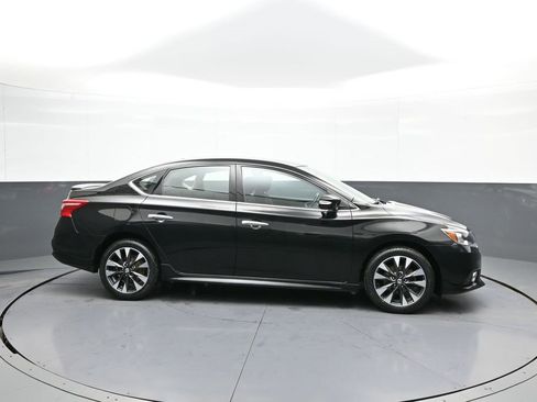 Used 2016 Nissan Sentra SR image 5