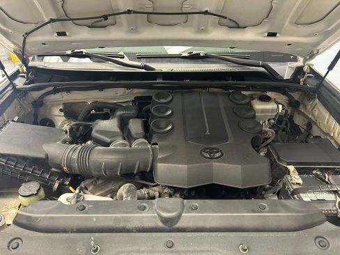 Used 2011 Toyota 4Runner SR5 image 27