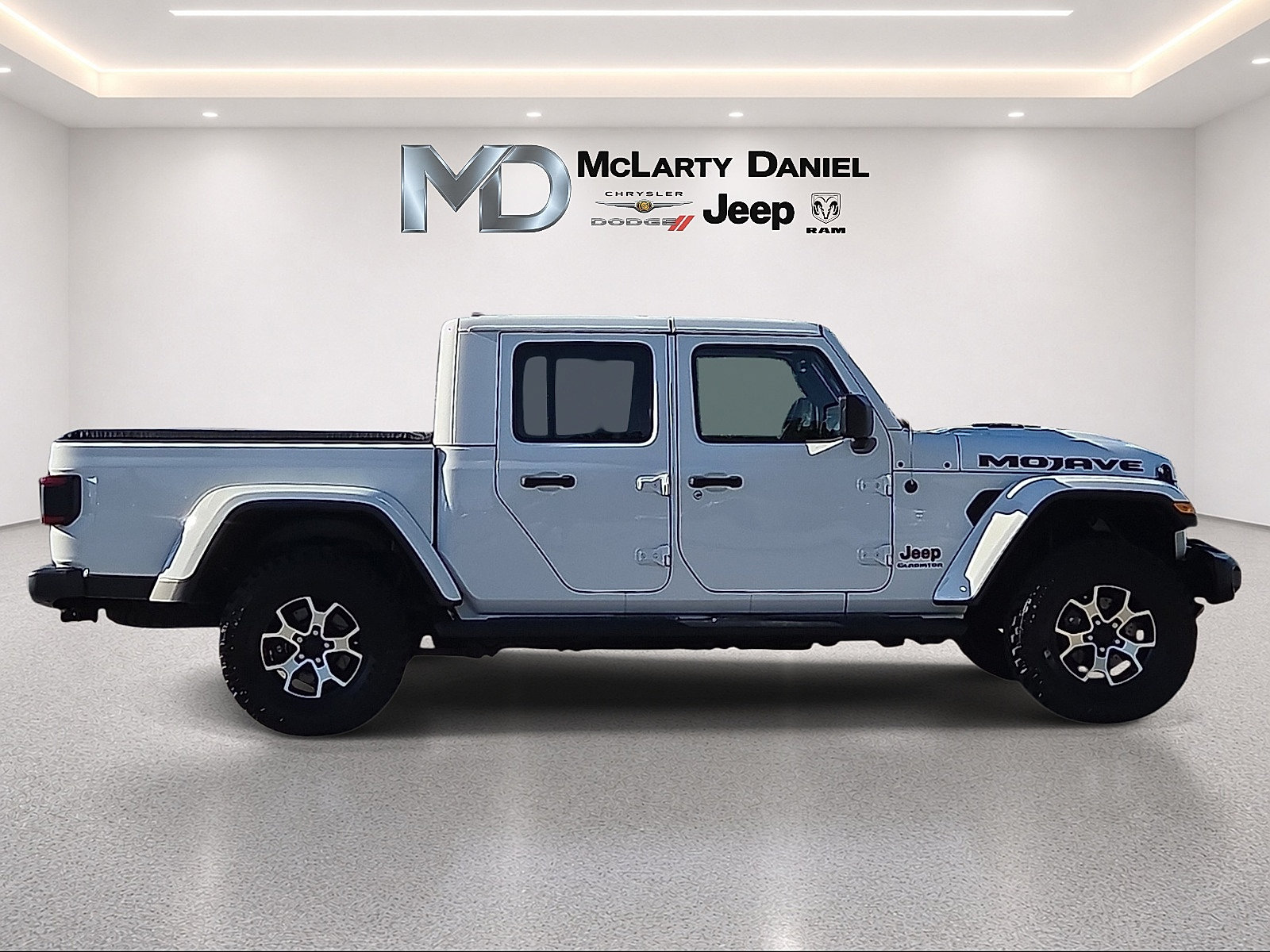 Used 2021 Jeep Gladiator Mojave w/ Uconnect 4C Nav & Sound Group AWD/4WD image 6