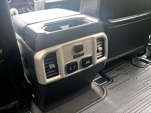 Used 2019 Ford F150 Lariat w/ Equipment Group 502A Luxury AWD/4WD image 11