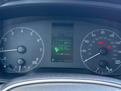 Certified 2025 Toyota Corolla Cross LE FWD image 31