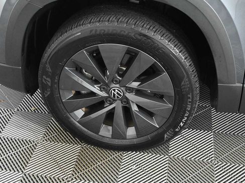 Certified 2023 Volkswagen Taos S FWD image 27