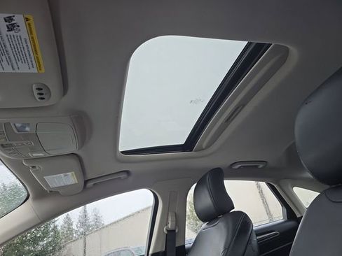 Used 2017 Ford Fusion SE w/ Equipment Group 202A image 21