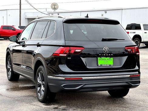 Certified 2024 Volkswagen Tiguan SE image 6
