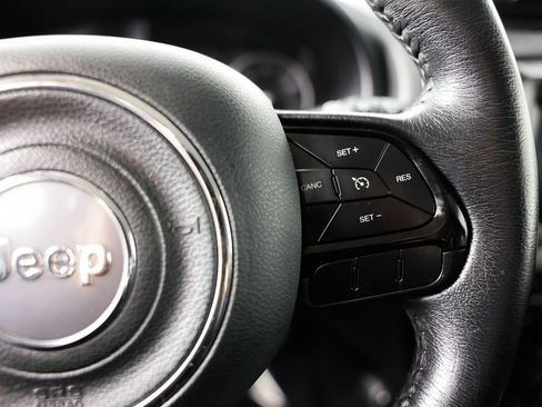 Used 2020 Jeep Renegade Altitude image 29