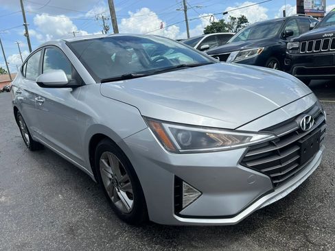 Used 2019 Hyundai Elantra SEL FWD image 4