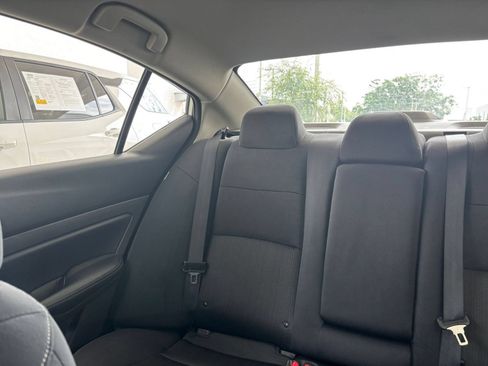 Used 2025 Nissan Altima 2.5 SV FWD image 39