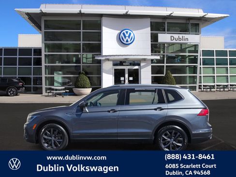 Certified 2022 Volkswagen Tiguan SE FWD image 7