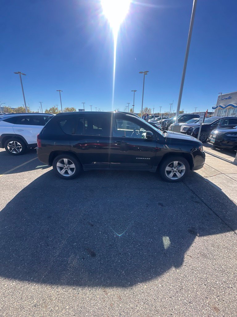 Used 2015 Jeep Compass High Altitude AWD/4WD image 5