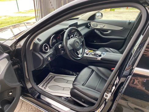 Used 2015 Mercedes-Benz C 300 4MATIC Sedan image 3