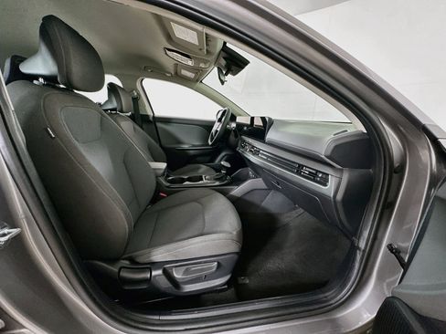 Used 2025 Kia K4 FWD image 29