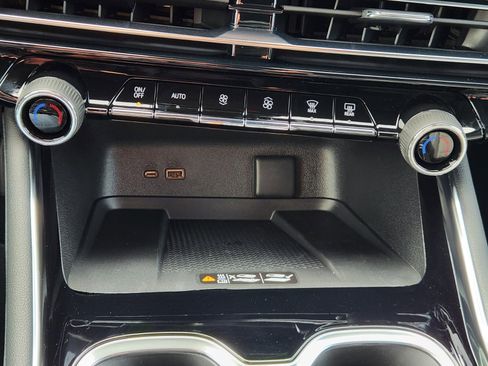 New 2026 Chevrolet Traverse LT w/ Driver Confidence Package image 15