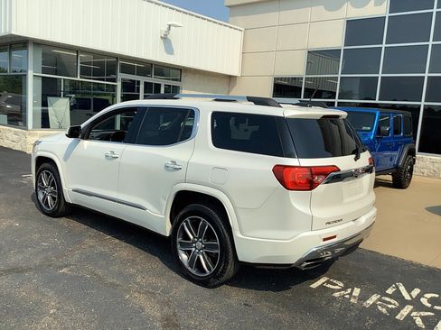 Used 2018 GMC Acadia Denali w/ Technology Package AWD/4WD image 6