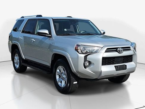 Used 2024 Toyota 4Runner SR5 AWD/4WD image 3
