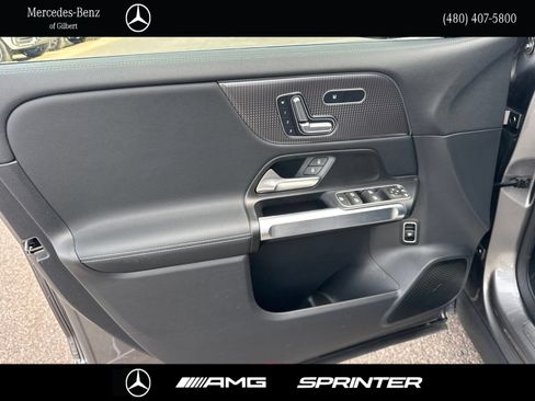Certified 2023 Mercedes-Benz EQB 300 4MATIC image 10