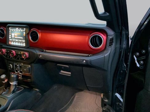 Used 2023 Jeep Gladiator Rubicon w/ Cold Weather Group AWD/4WD image 18