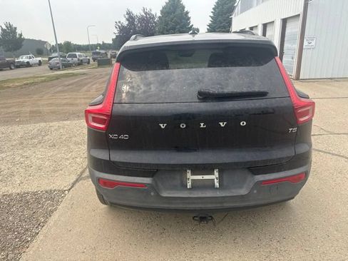 Used 2021 Volvo XC40 T5 R-Design AWD/4WD image 10