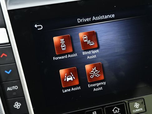 Used 2021 INFINITI Q50 Luxe image 30