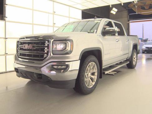 Used 2018 GMC Sierra 1500 SLT w/ SLT Premium Package AWD/4WD image 4