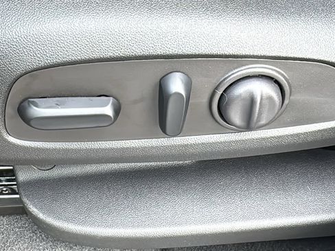 Certified 2023 Chevrolet Equinox LT AWD/4WD image 7