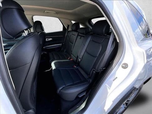 Used 2025 Genesis GV70 2.5T w/ Select Package image 25