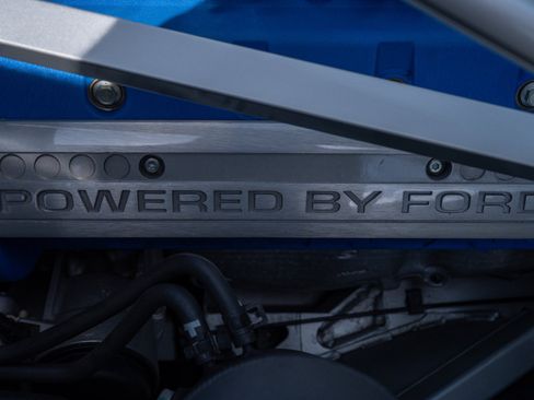 Used 2005 Ford GT RWD image 57