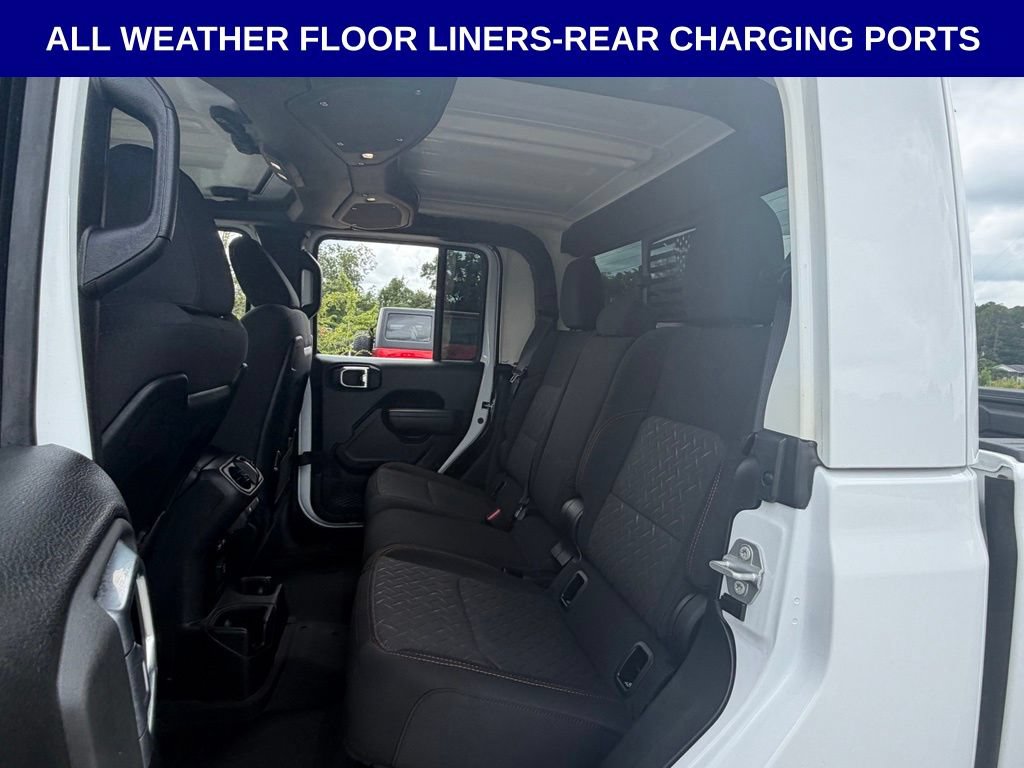 Certified 2025 Jeep Gladiator Mojave AWD/4WD image 15