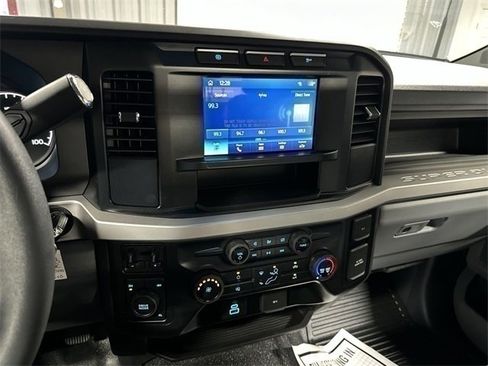 New 2023 Ford F550 4x4 Regular Cab Super Duty image 25