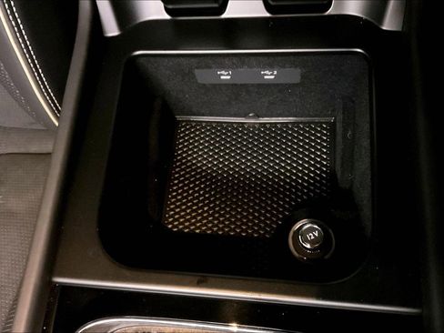 Used 2023 Bentley Bentayga S image 36