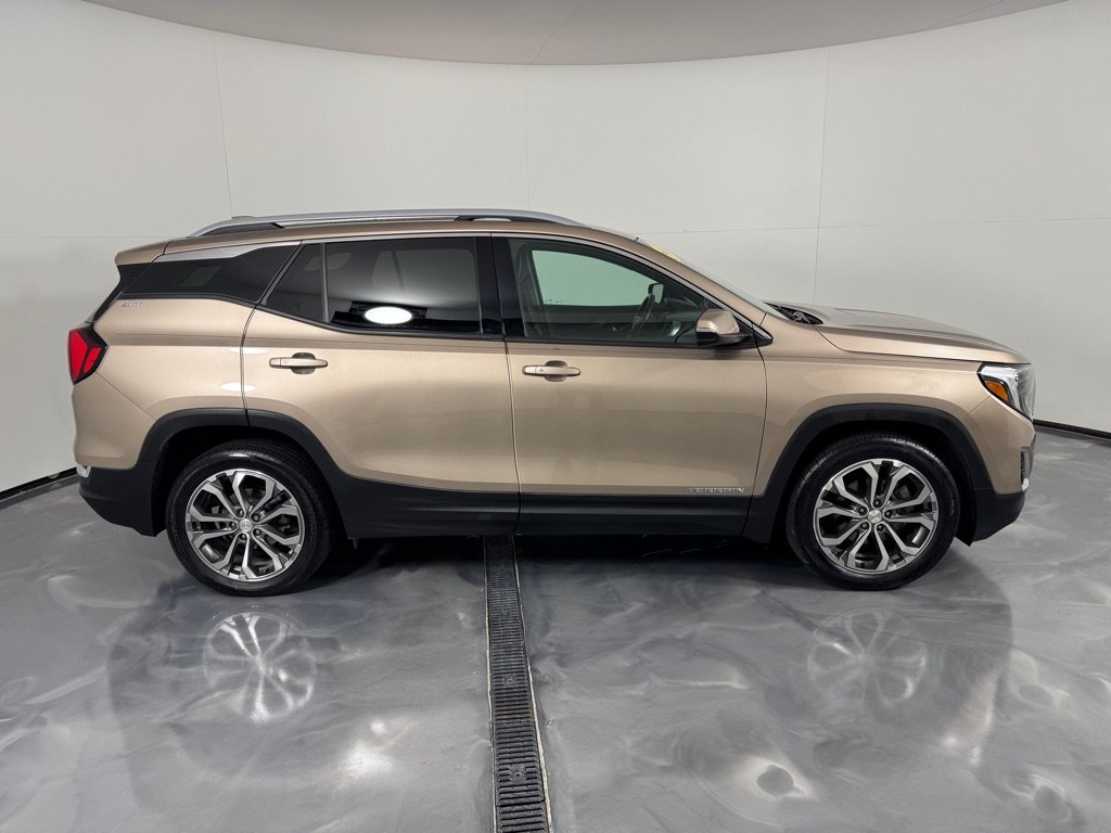 Used 2018 GMC Terrain SLT w/ Preferred Package FWD image 4