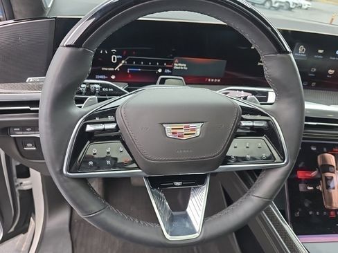 Used 2025 Cadillac Escalade V image 23