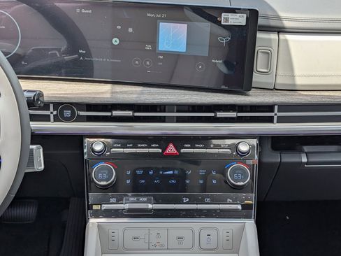 New 2025 Hyundai Santa Fe Calligraphy image 18